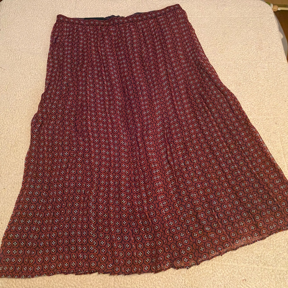 Beautiful Banana Republic skirt
